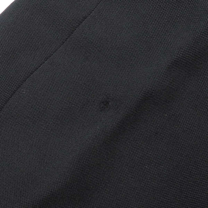 CHANEL
標誌 COCO CC 可可鈕扣
可可標誌 中央壓線 休閒褲 褲子