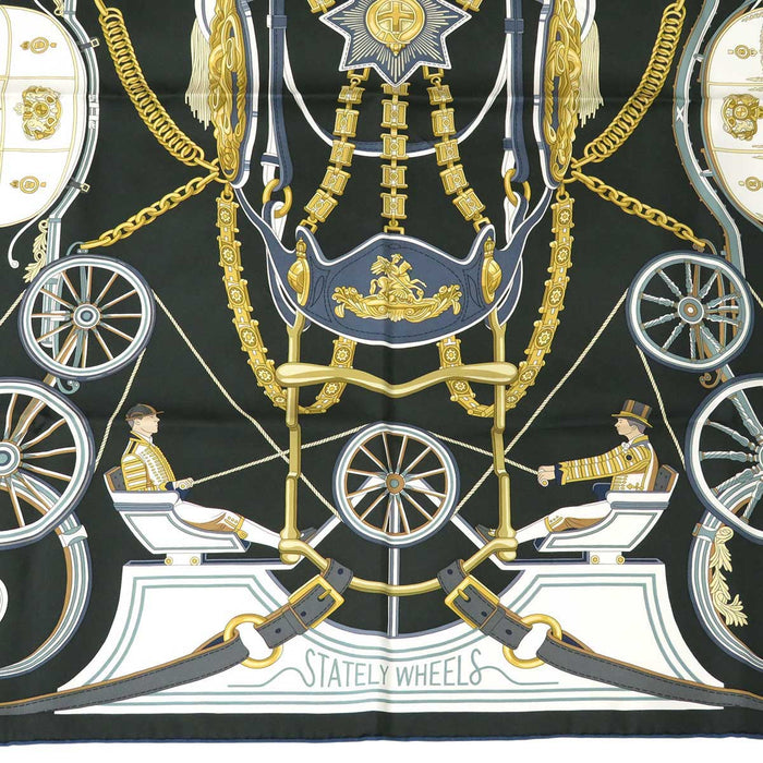 HERMES
Silk Large Square Carriage
Carré 90 Stately Wheels Scarf
Stately Wheels