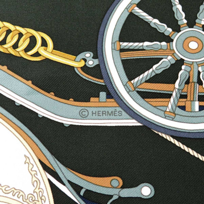 HERMES
Silk Large Square Carriage
Carré 90 Stately Wheels Scarf
Stately Wheels