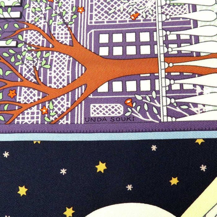 HERMES
Silk Large Square Horse House
Carré 90 Objets de Curiosité Scarf
Objet de Curiosité