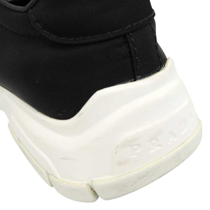PRADA 
ローカット ファブリック 
ロゴ スニーカー