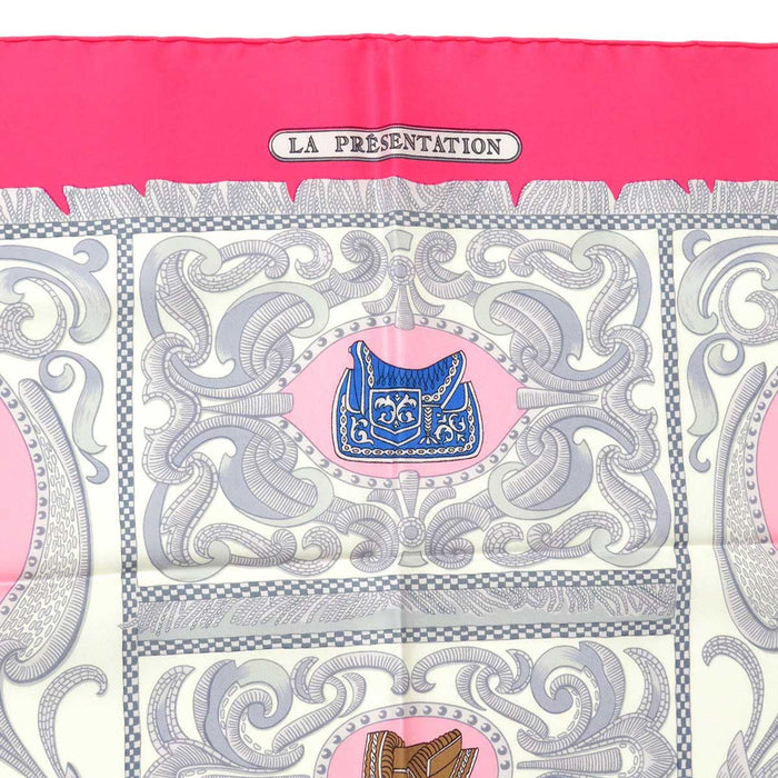 HERMES
Silk Large Square Horse
Carré 90 LA PRESENTATION Presentation Scarf