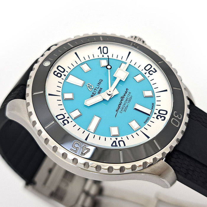 BREITLING 
Superocean 
With box and warranty card