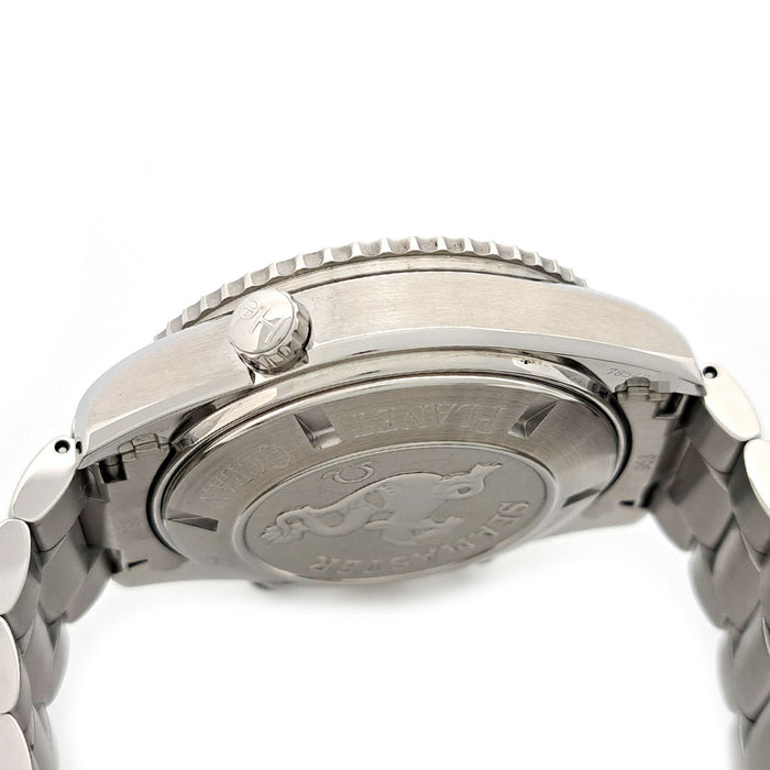 OMEGA 
Seamaster Planet Ocean Chronographe
