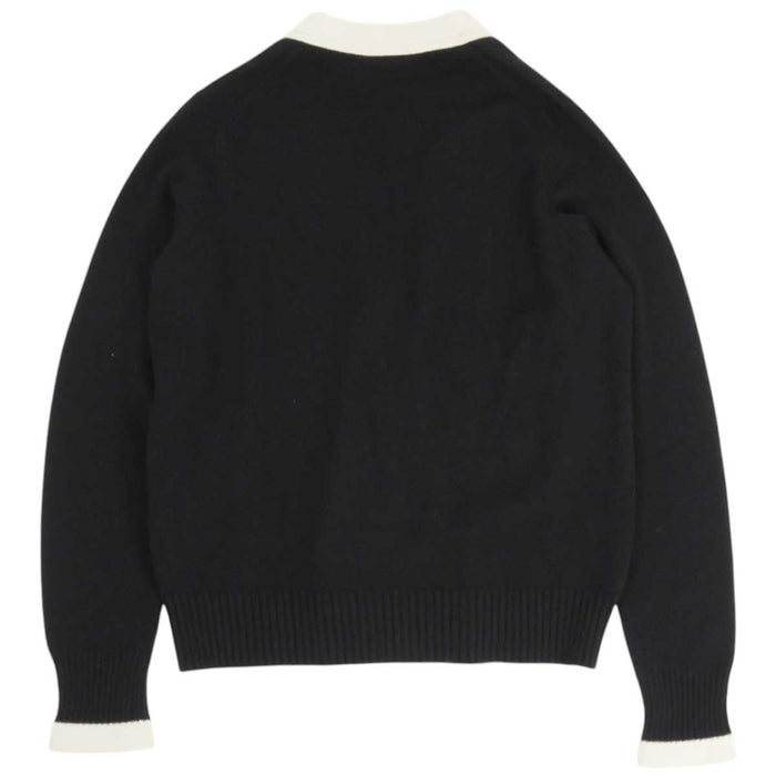 CHANEL
COCO CC Logo Coco Button Bicolor
Coco Mark Cashmere Cardigan