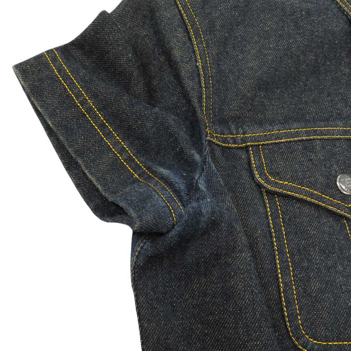 CHANEL
COCO CC Coco Button Logo
Coco Mark Short Sleeve Denim Jacket
