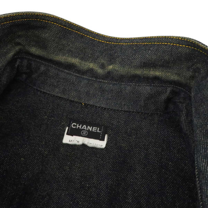 CHANEL
COCO CC Coco Button Logo
Coco Mark Short Sleeve Denim Jacket