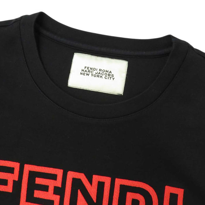 FENDI 
マークジェイコブス 刺繍 ワッペン 
MARC JACOBS コラボ ROMA エンブロイダリー Tシャツ