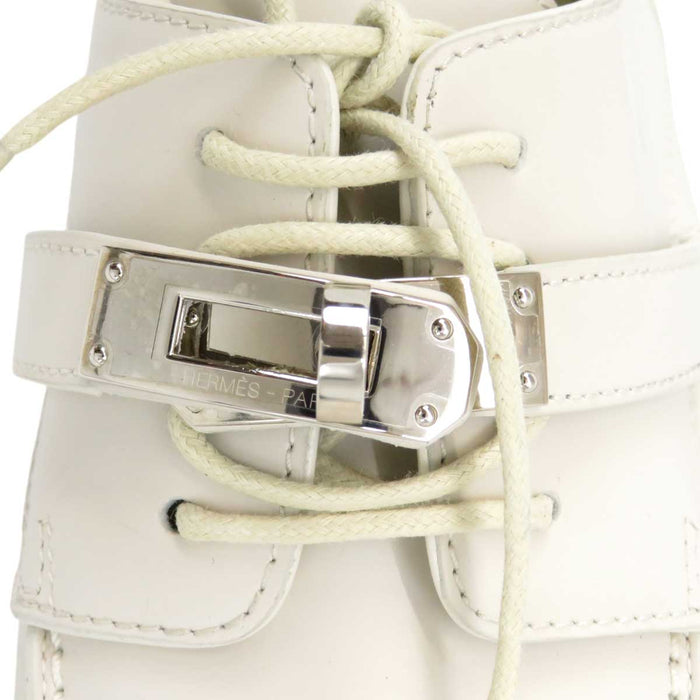 HERMES
Kelly Buckle Leather
Derby First Loafer