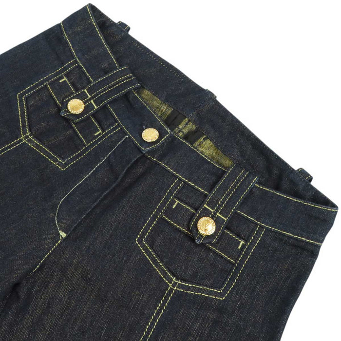 LOUIS VUITTON
LV Rhinestone Logo Button RW062W WJPA03CZ9
Lame Denim Pants