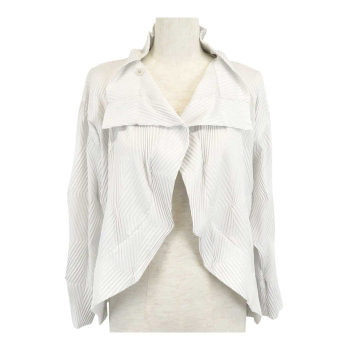 ISSEY MIYAKE 
ISSEY MIYAKE 
giacca