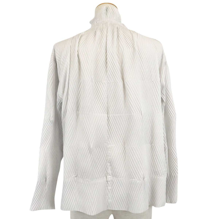 ISSEY MIYAKE 
ISSEY MIYAKE 
giacca