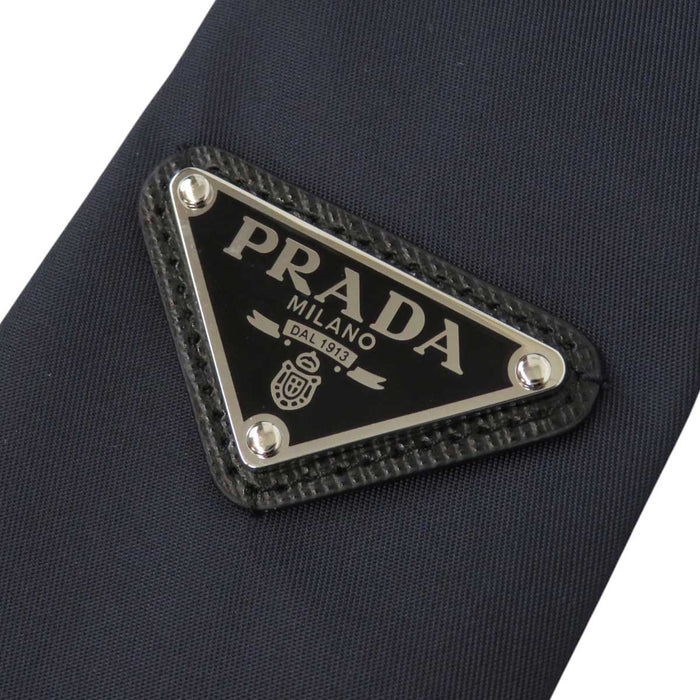 PRADA 
リサイクルナイロン 
Re-Nylon トライアングルロゴ ギャバジン ネクタイ