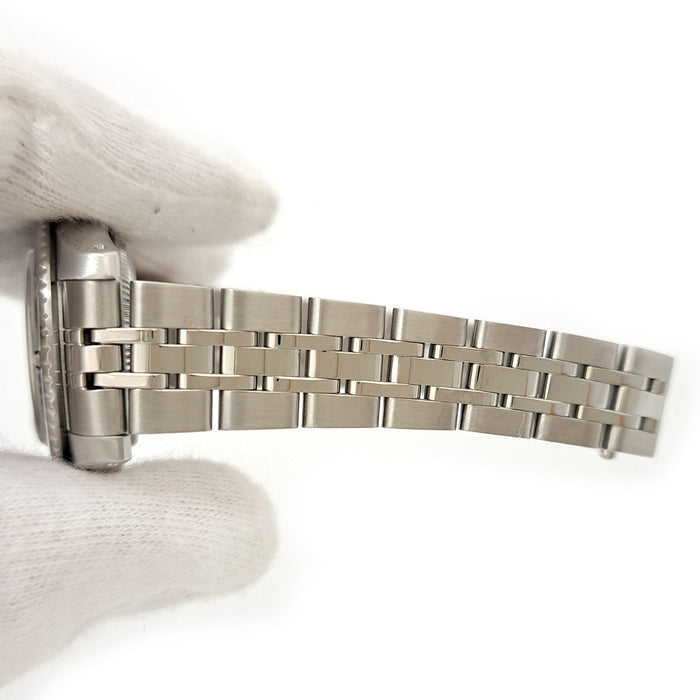 TUDOR
Lady Sub
With Warranty Card