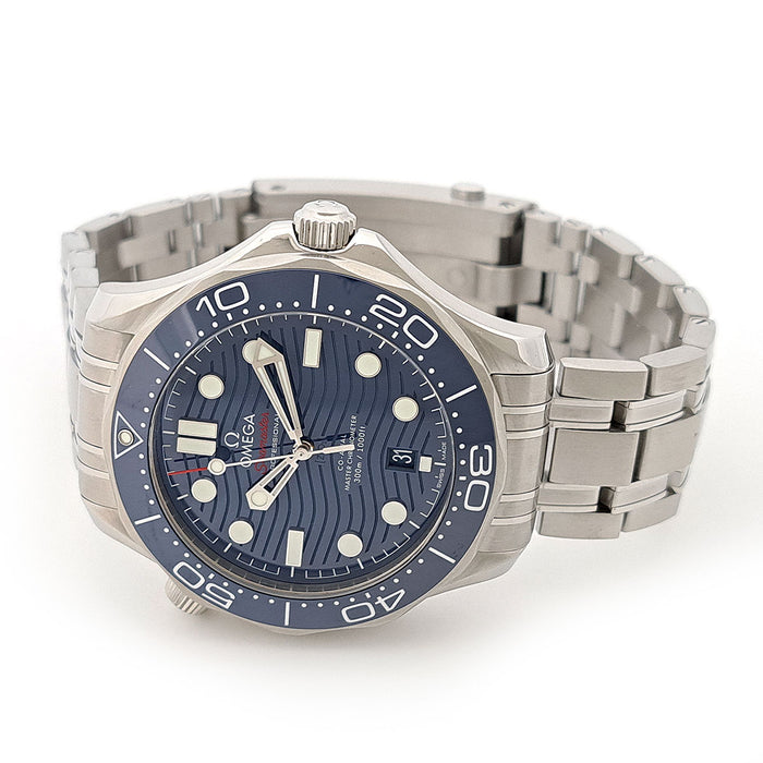 OMEGA 
Seamaster Diver 300m