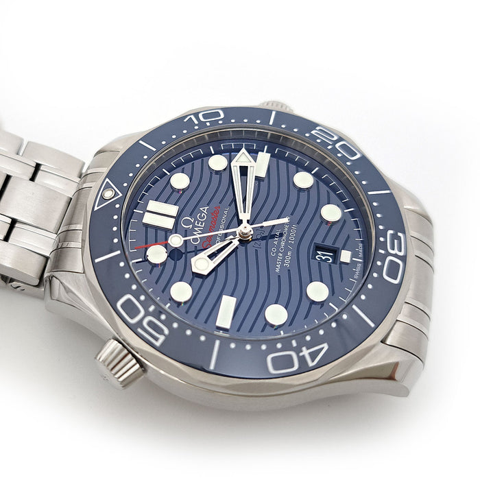 OMEGA 
Seamaster Diver 300m