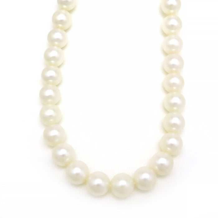 MIKIMOTO 
Akoya Pearl Necklace