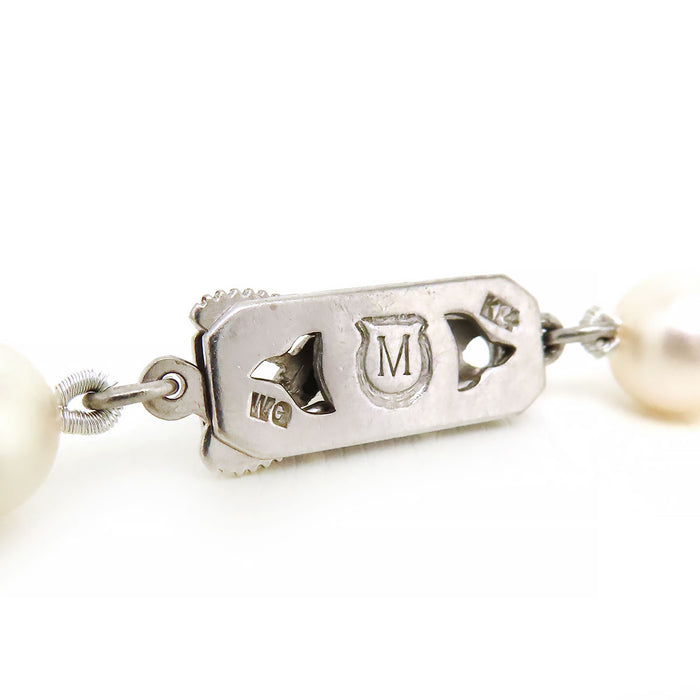 MIKIMOTO 
Akoya Pearl Necklace