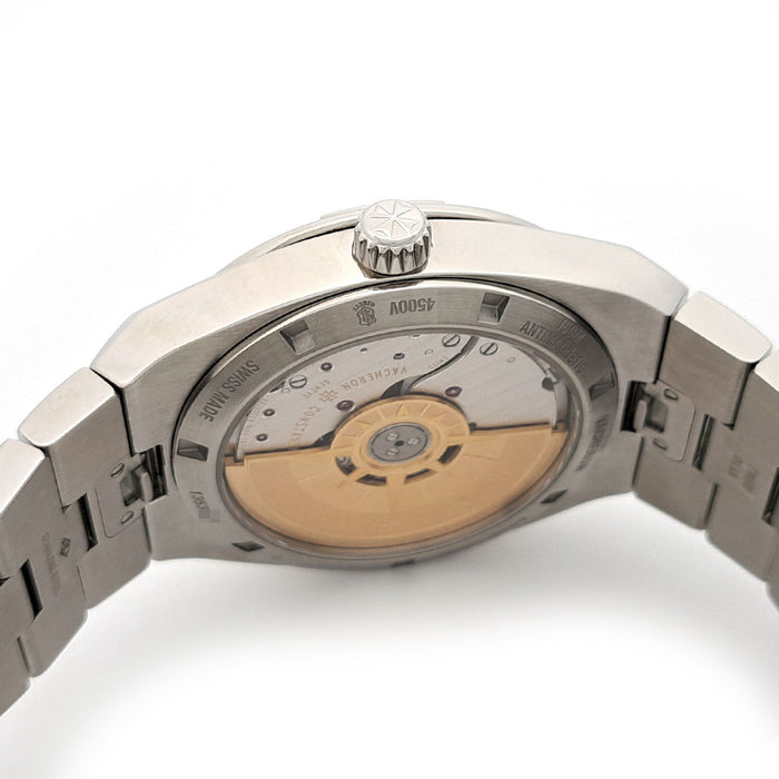 VACHERON CONSTANTIN
Overseas cadran marron
Avec boîte et garantie