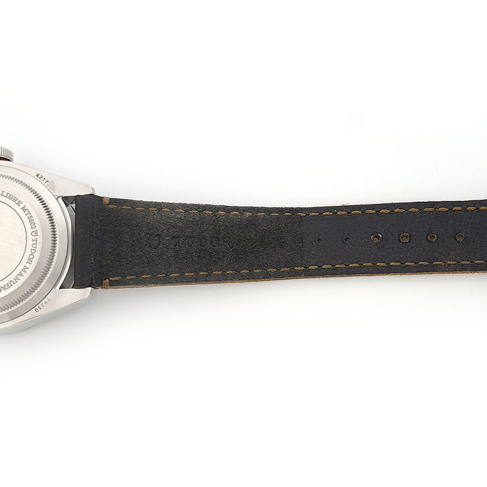 TUDOR
Black Bay
With box and warranty card