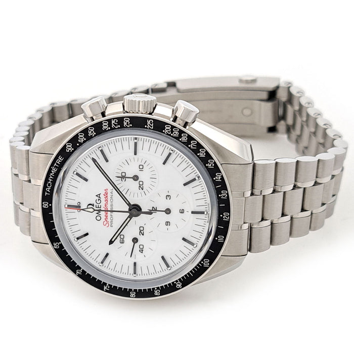 OMEGA
Speedmaster Moonwatch Professionnel
Avec boîte et garantie