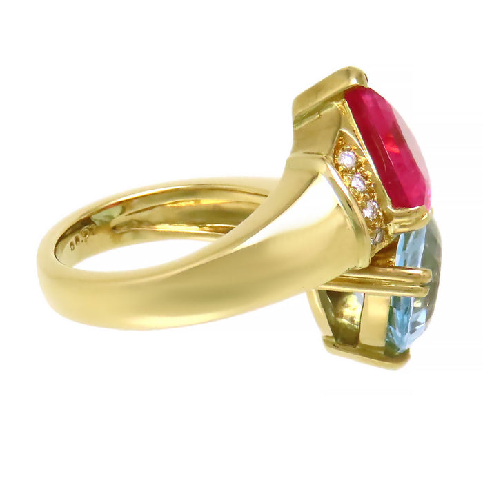 Ponte Vecchio 
Bague en tourmaline rose, topaze bleue et diamant