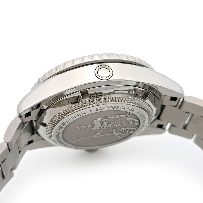 EDOX
Neptune
With box and warranty card