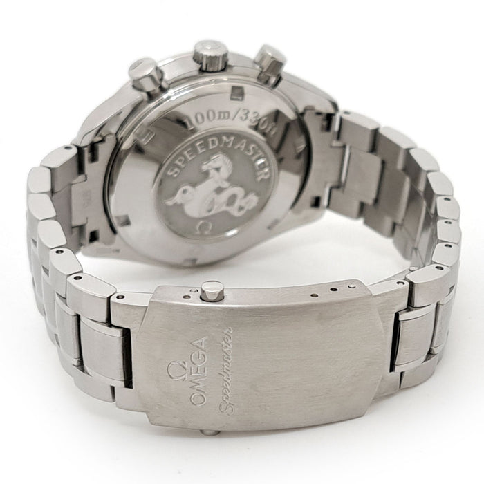 OMEGA
Speedmaster Date
With box and warranty card