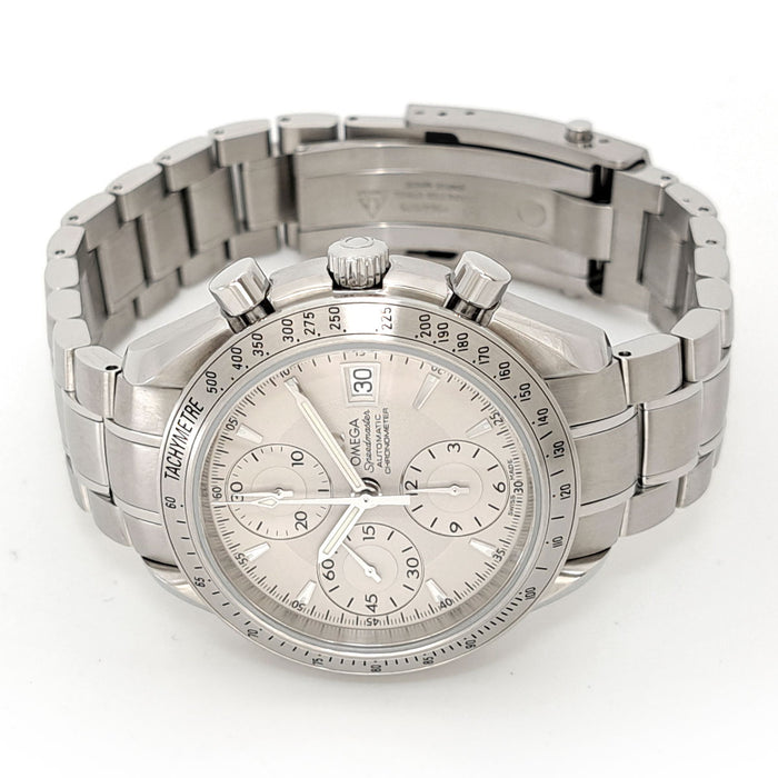 OMEGA
Speedmaster Date
With box and warranty card