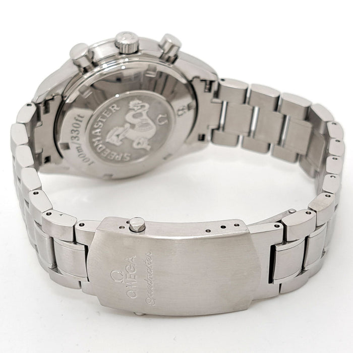 OMEGA
Speedmaster Date
With box and warranty card