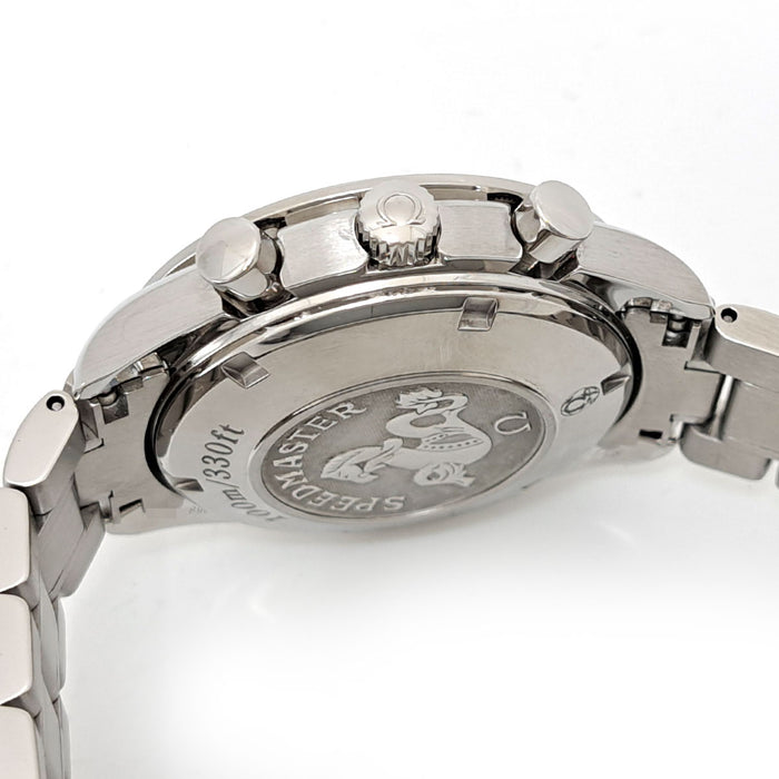 OMEGA
Speedmaster Date
With box and warranty card