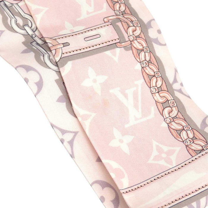 LOUIS VUITTON
LV Silk Logo
Bandeau Monogram Confidential Scarf