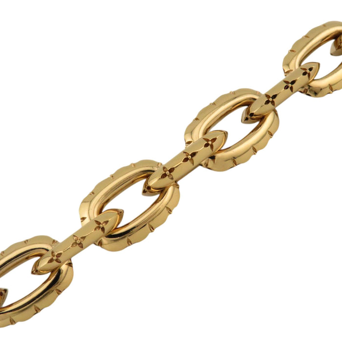 LOUIS VUITTON
Logo Monogram Flower Gold Color Metal
LV Crown Chain Bracelet
