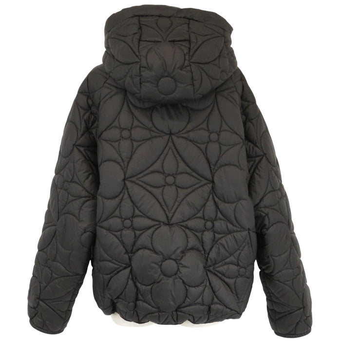 LOUIS VUITTON
Giacca imbottita con motivo Monogramma LV Flower
Giacca con doppia cerniera
Monogramma reversibile