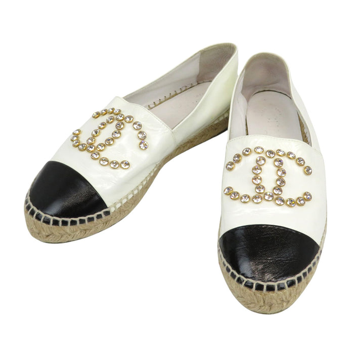 CHANEL
COCO CC Logo Bijou
Coco Mark Patent Leather Espadrilles