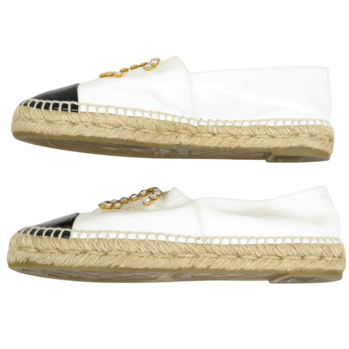 CHANEL
COCO CC Logo Bijou
Coco Mark Patent Leather Espadrilles