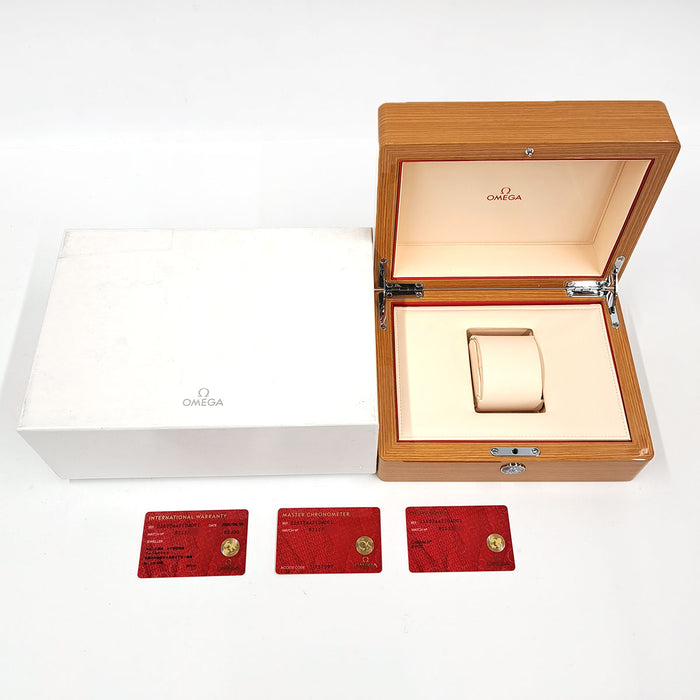 OMEGA
Seamaster Planet Ocean
With box and warranty card