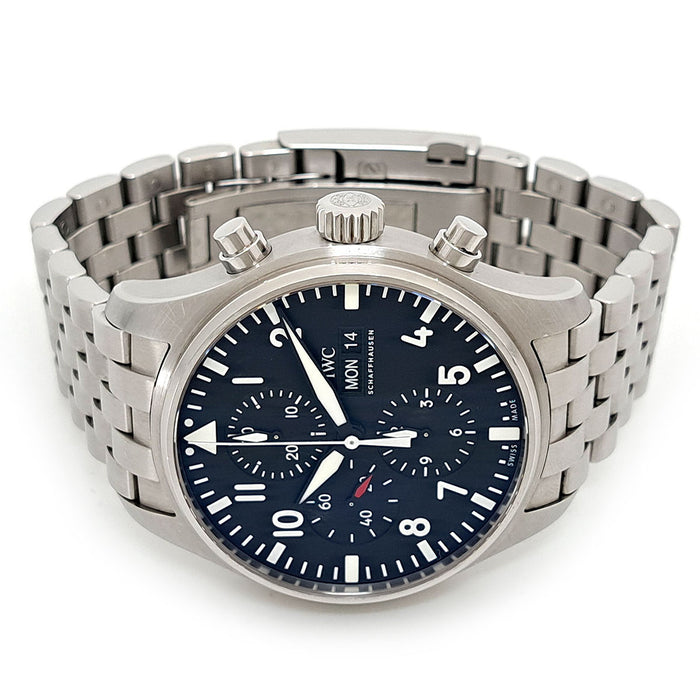 IWC
Pilot Watch Chronograph
With Box and Warranty Card