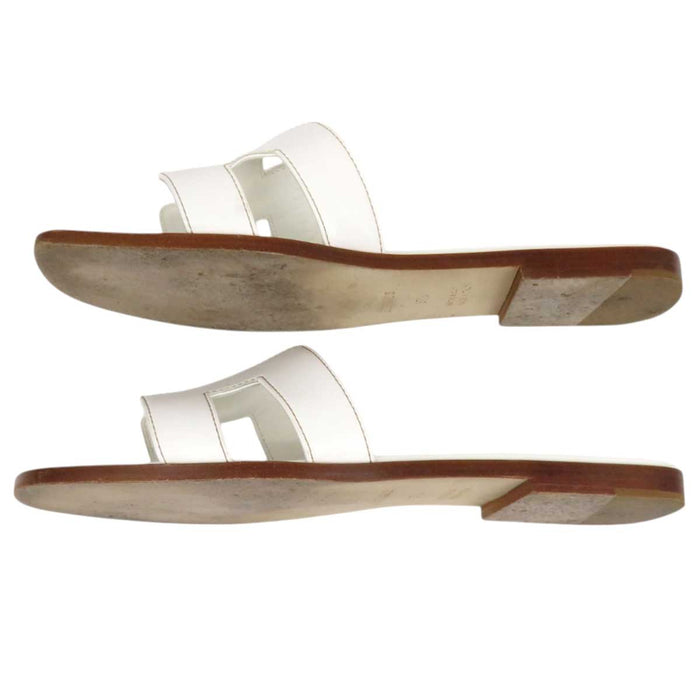 HERMES 
H アッシュ ロゴ フラット 
オラン サンダル