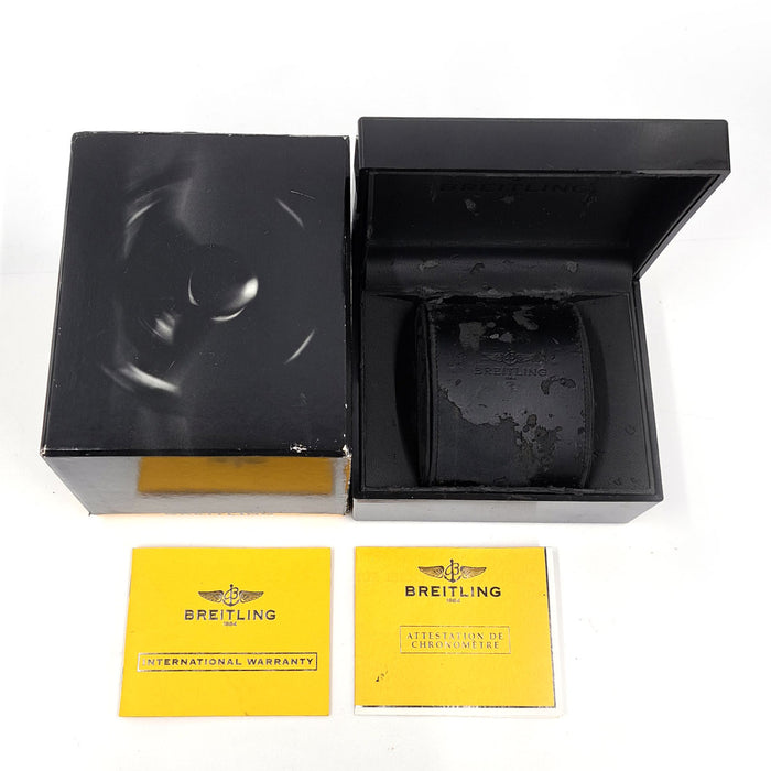 BREITLING
Colt Overhauled
With Box and Warranty Card