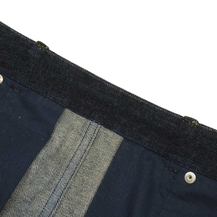 CHANEL
Logo COCO CC Coco Button 04274 Cotton
Coco Mark Denim Mini Skirt