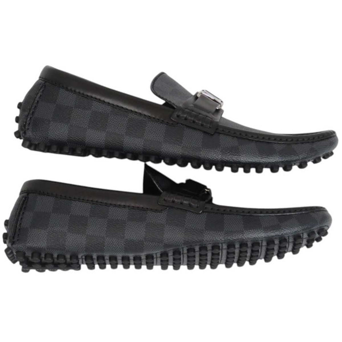 LOUIS VUITTON
LV Logo Moccasin Metal Initial
Hockenheim Loafer
Damier Graphite