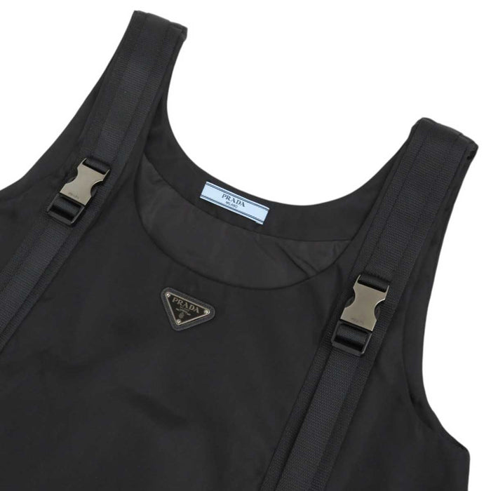 PRADA 
三角ロゴ プレート リナイロン 
Re-Nylon トライアングルロゴ ノースリーブワンピース