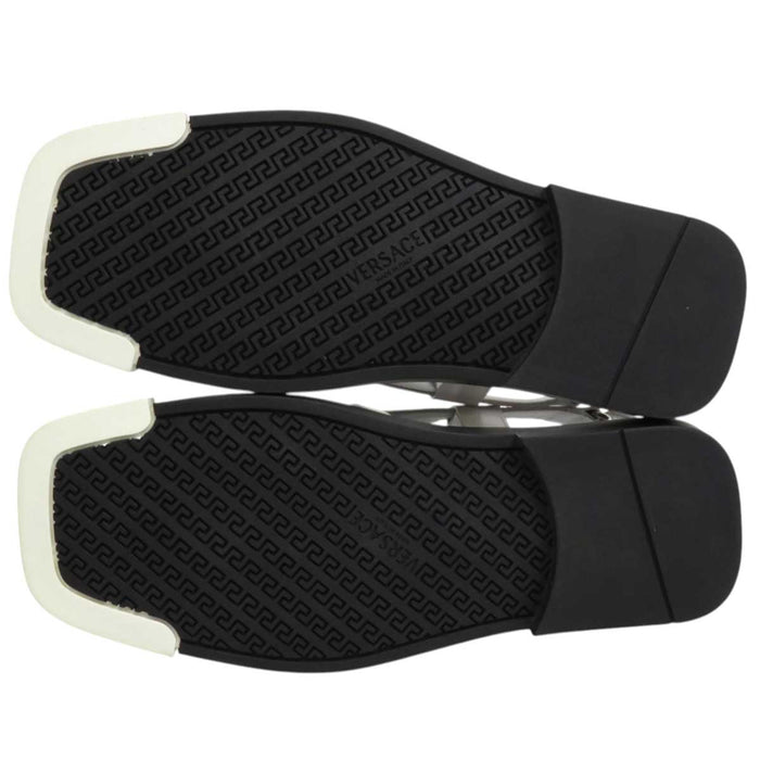 VERSACE
Sandali bassi
Sandali bassi in pelle Medusa con fibbia slingback