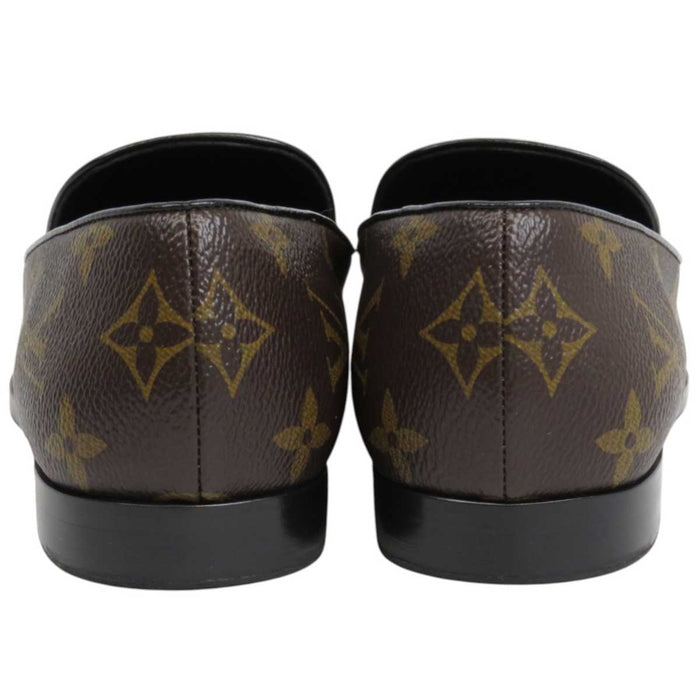 LOUIS VUITTON 
総柄 モカシン ロゴ ゴールドカラーメタル 
LV モノグラム タッセル レザーローファー