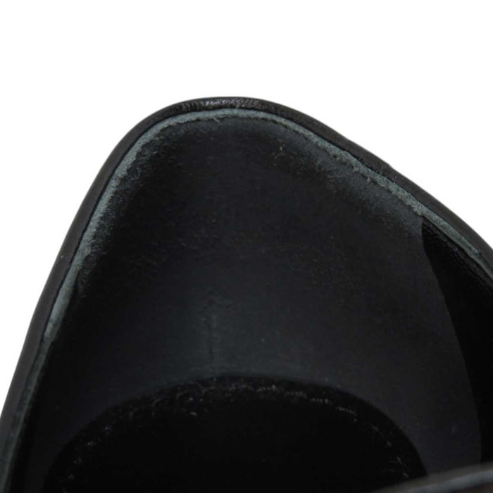 LOUIS VUITTON
All-over pattern moccasin logo gold color metal
LV monogram tassel leather loafer