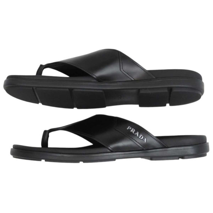 PRADA 
ロゴ ビーチサンダル フラットサンダル 
レザー トングサンダル