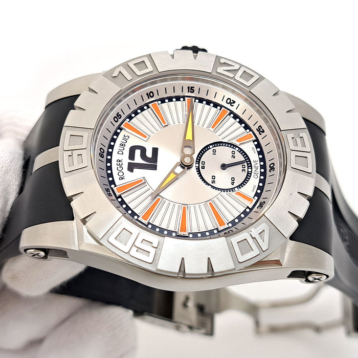 ROGER DUBUIS 
Easy Diver Chronographe 
Avec boîte et garantie