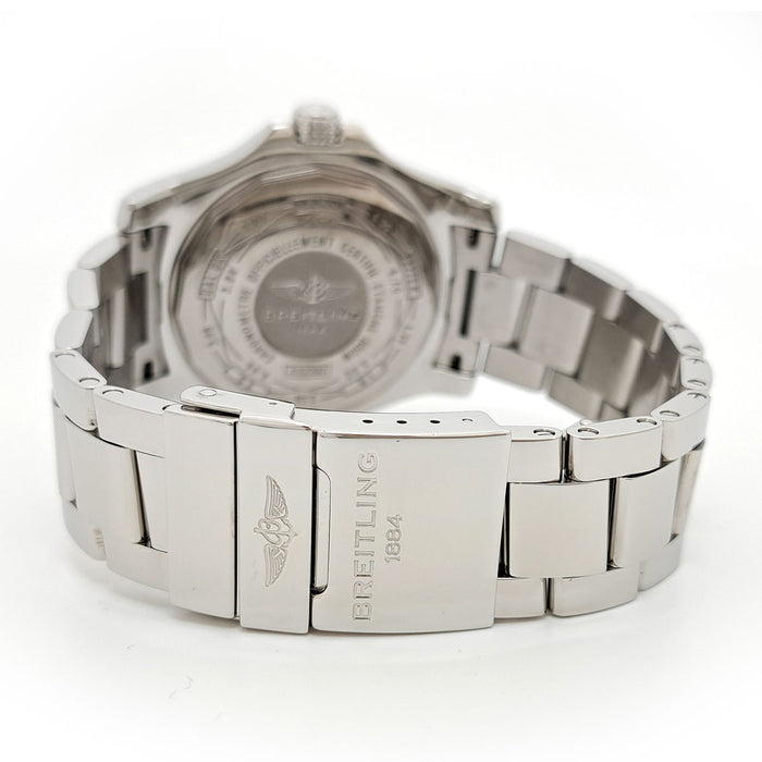 BREITLING 
Avenger II GMT White Shell 
With box and warranty card Avenger 2