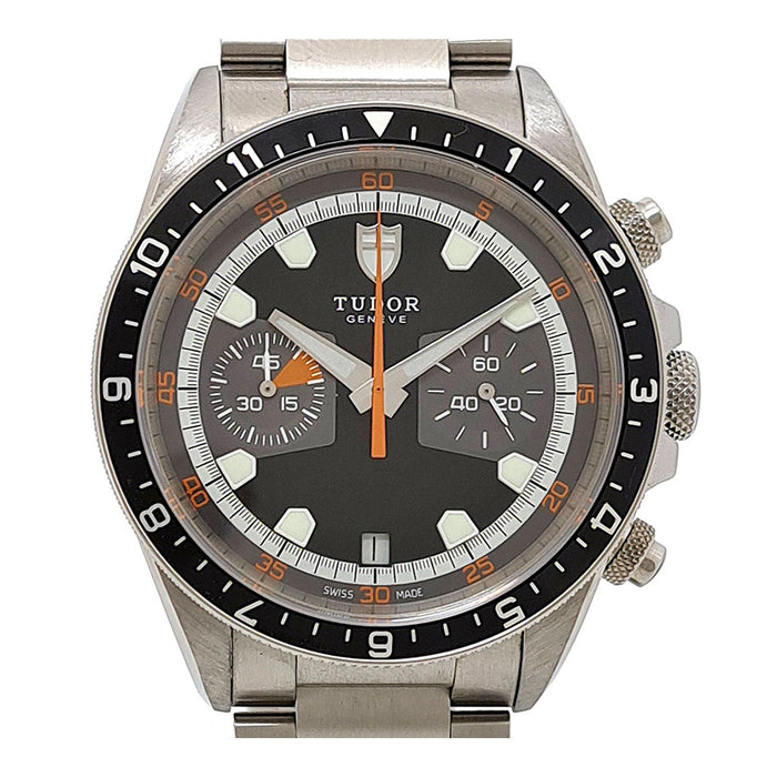 TUDOR
Heritage Chronograph
With Box and Warranty Card